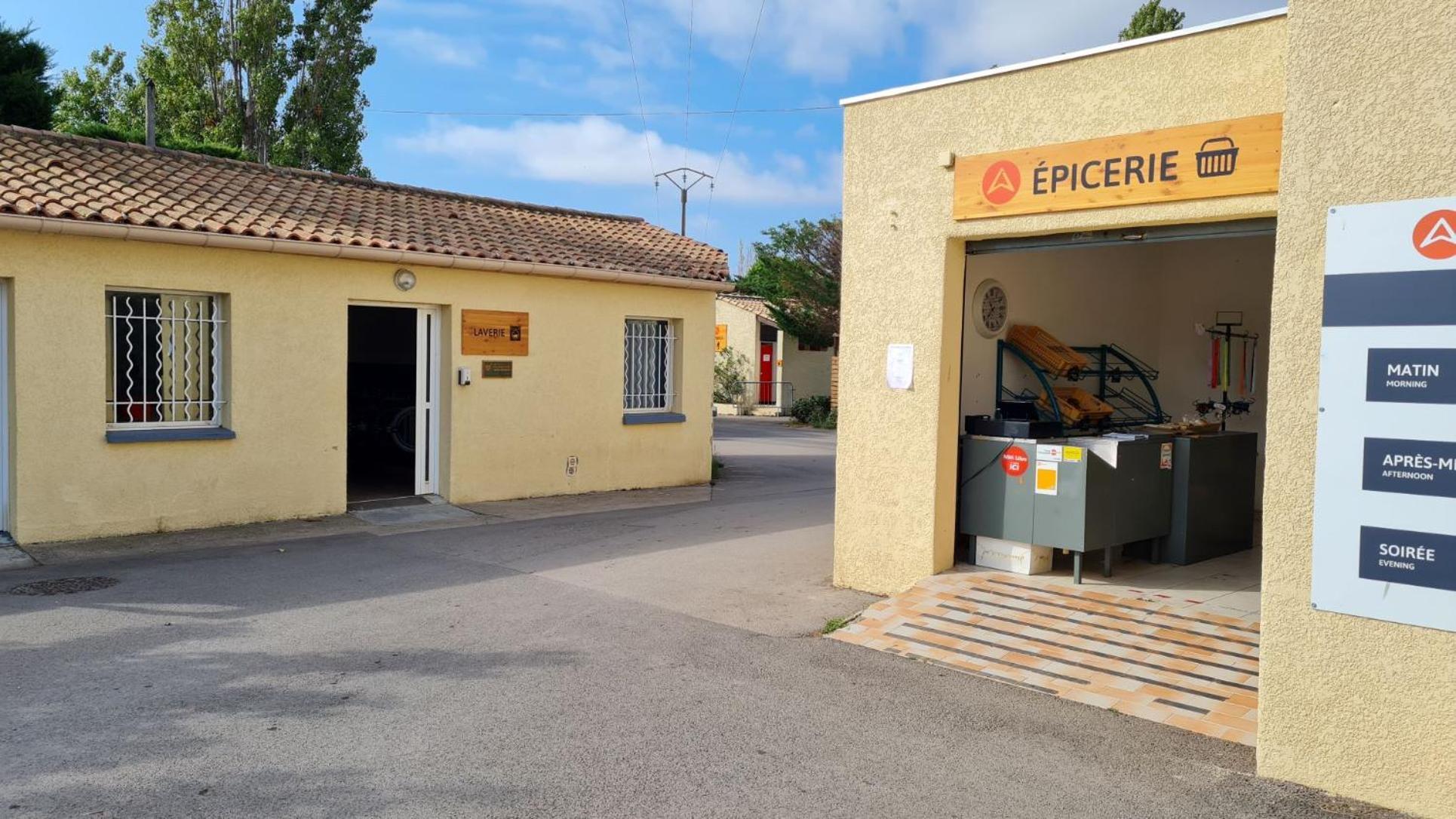 Mobilhome Au Camping Les Salins De La Gardiole Ex Camping Europe Vic-la-Gardiole Buitenkant foto