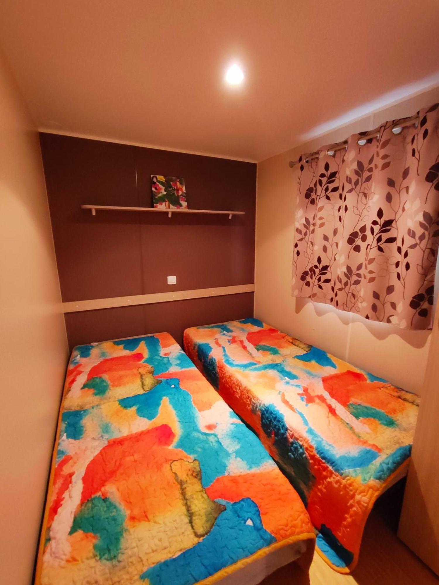 Mobilhome Au Camping Les Salins De La Gardiole Ex Camping Europe Vic-la-Gardiole Buitenkant foto