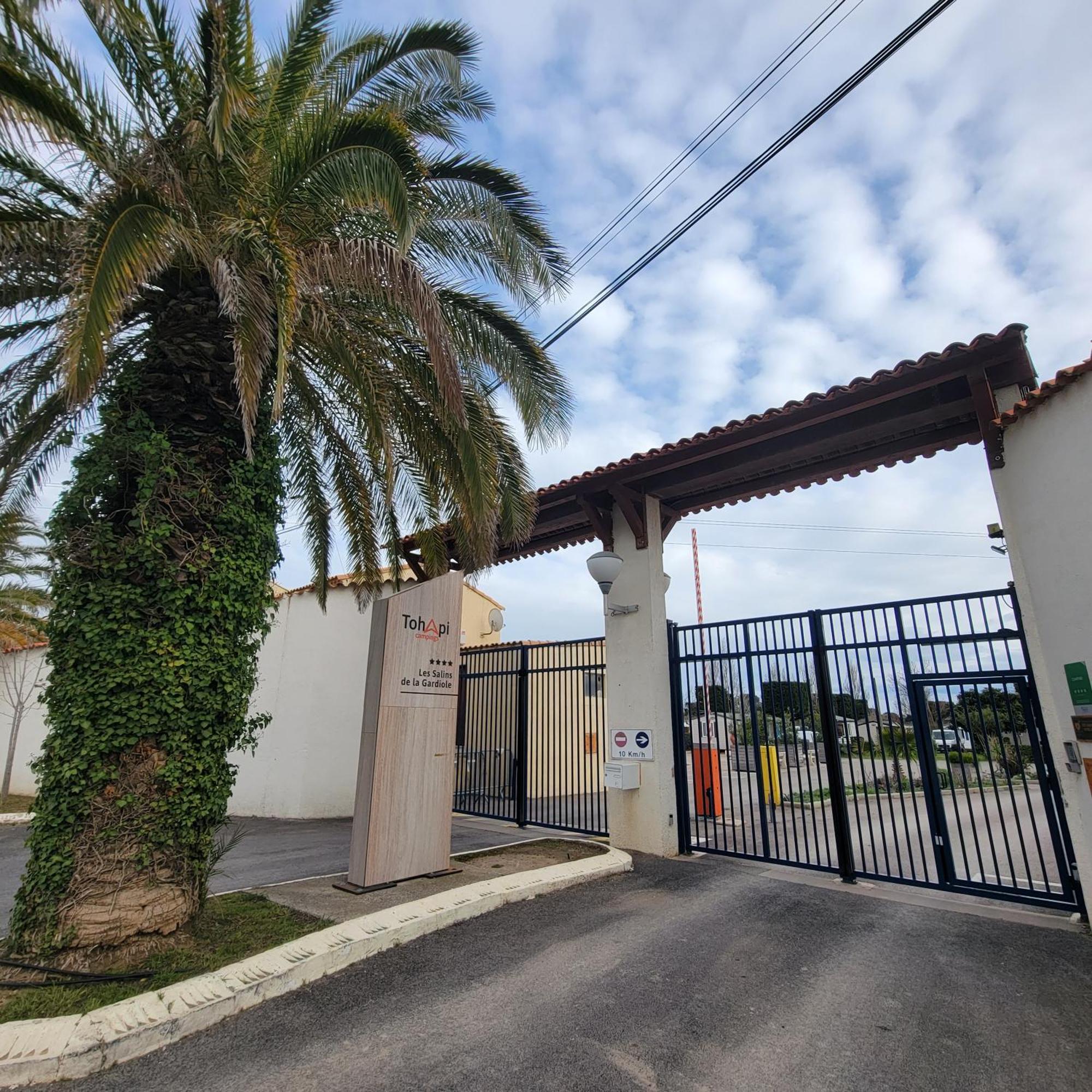 Mobilhome Au Camping Les Salins De La Gardiole Ex Camping Europe Vic-la-Gardiole Buitenkant foto